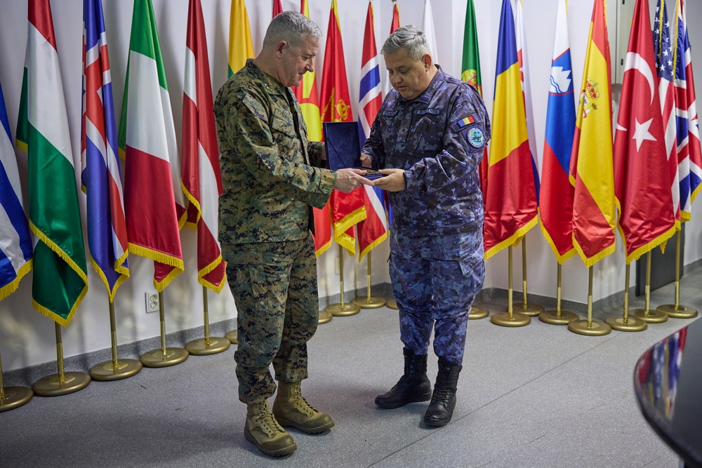 MARFOREUR/AF Commander greets Deputy Chief of Romanian Naval Forces