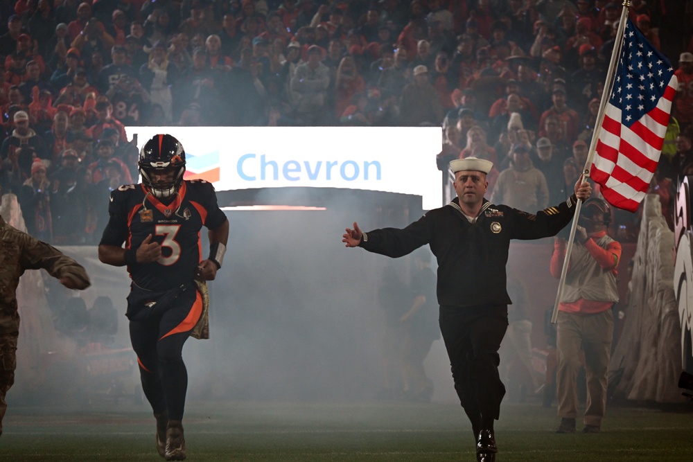 Broncos Honors Military