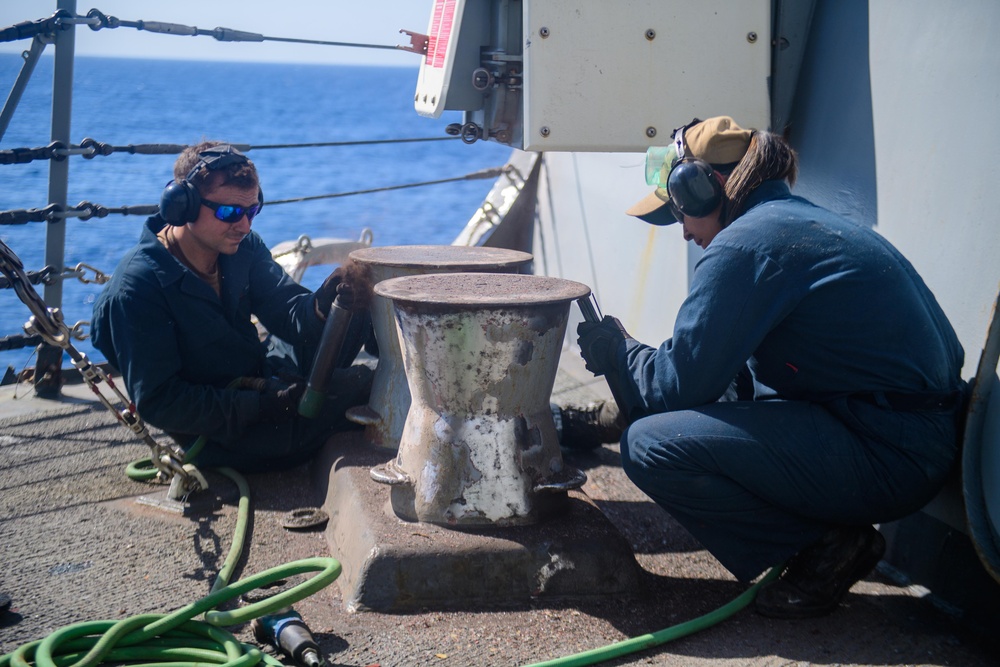 USS Mason (DDG 87) Conducts Routine Ops