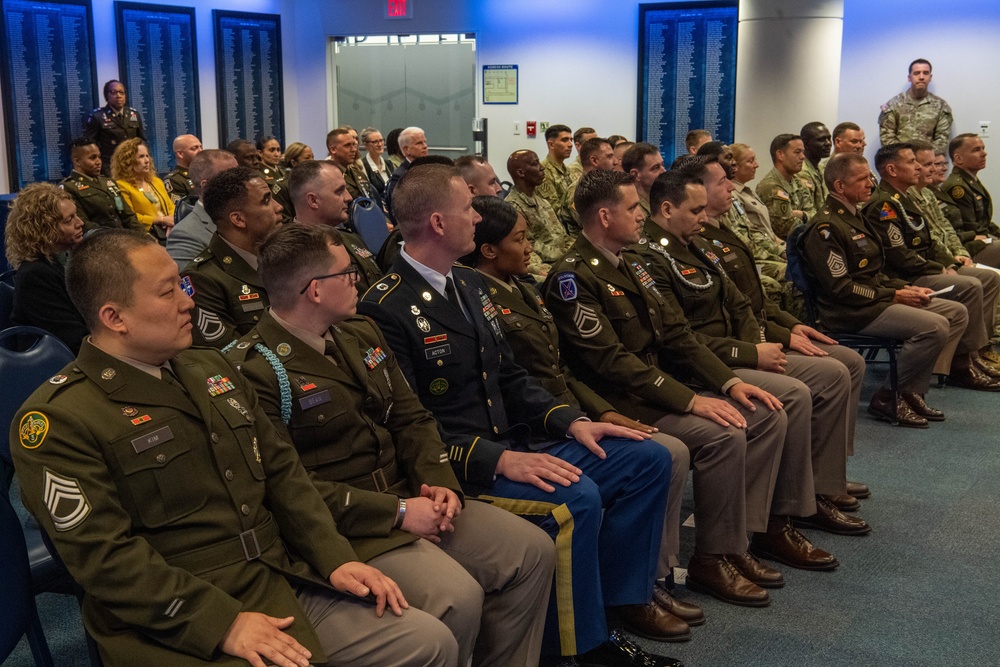 Sergeant Major of the Army recognizes USAREC station commanders