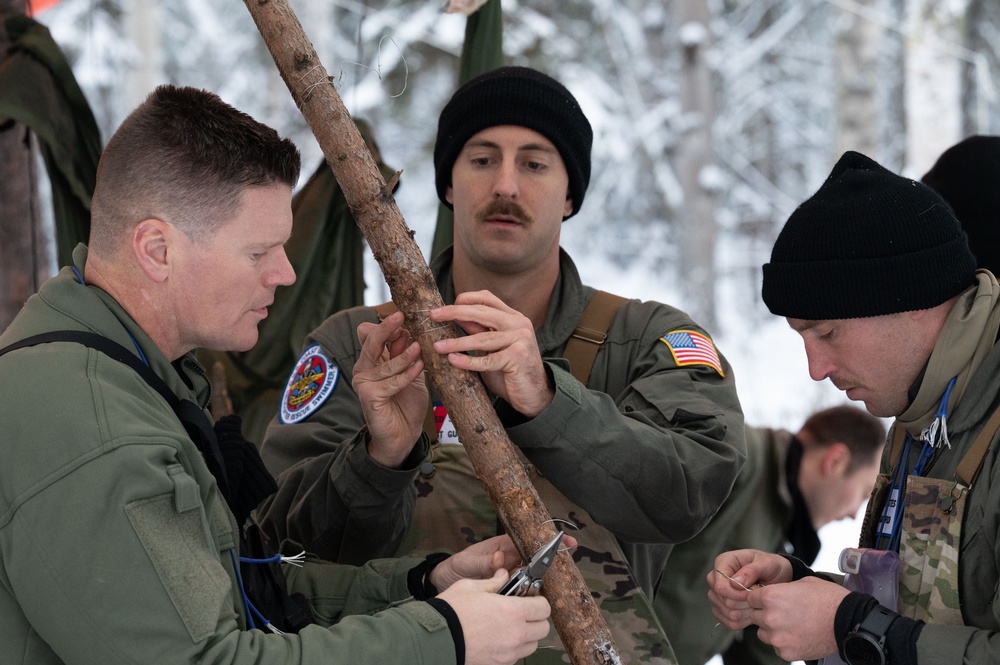 Colonel Townsend attends Arctic Survival School