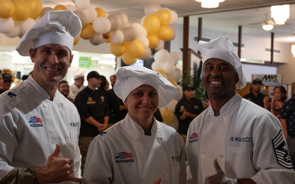 15th Wing celebrates Thanksgiving