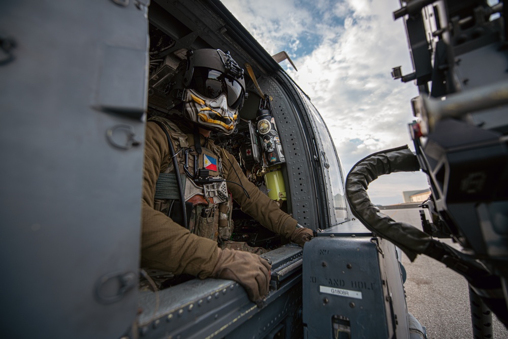 31st RQS, 33rd RQS conduct open water rescue training