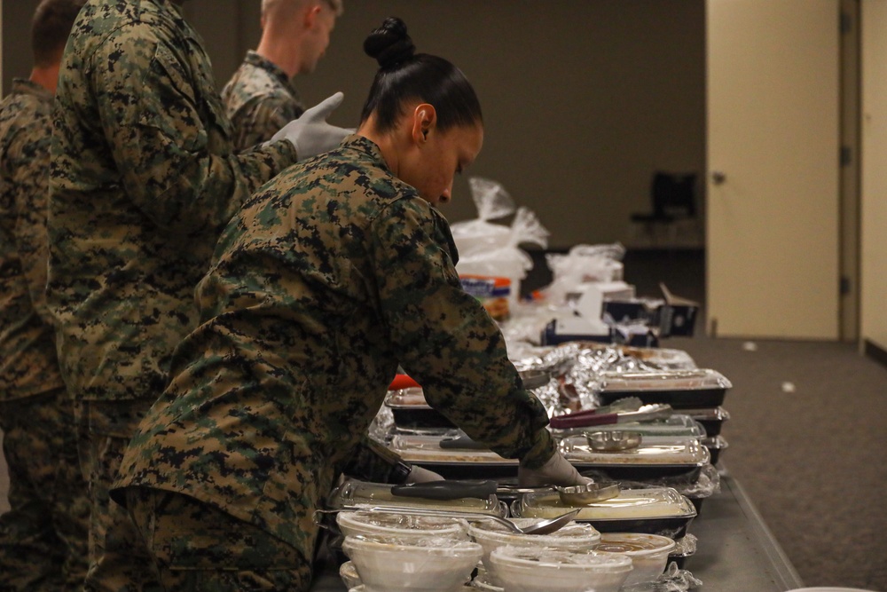 Combat Logistics Regiment 37 Thanksgiving Lunch