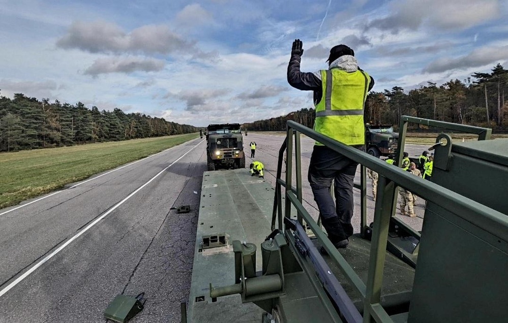 Soldiers instruct Belgian workforce during EHET drivers academy at APS-2 Zutendaal