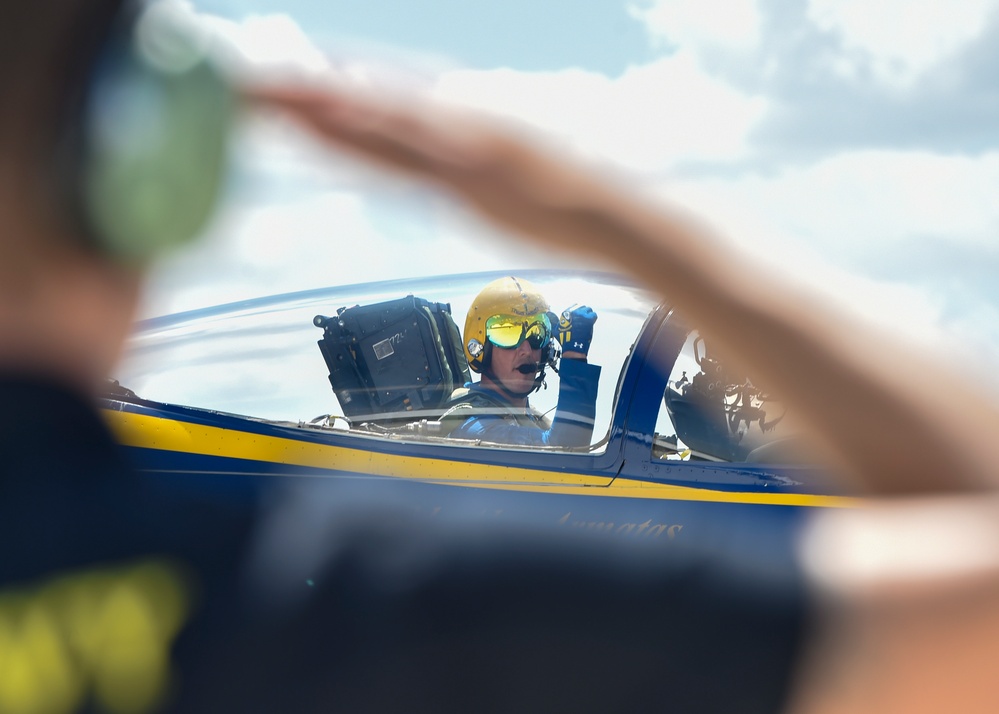 Navy Flight Demonstration Squadron Performs in Lakeland, FL.