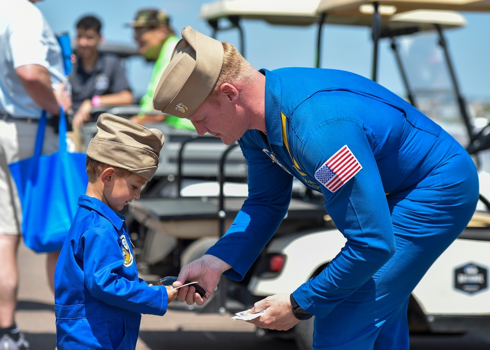 Navy Flight Demonstration Squadron Performs in Lakeland, FL.