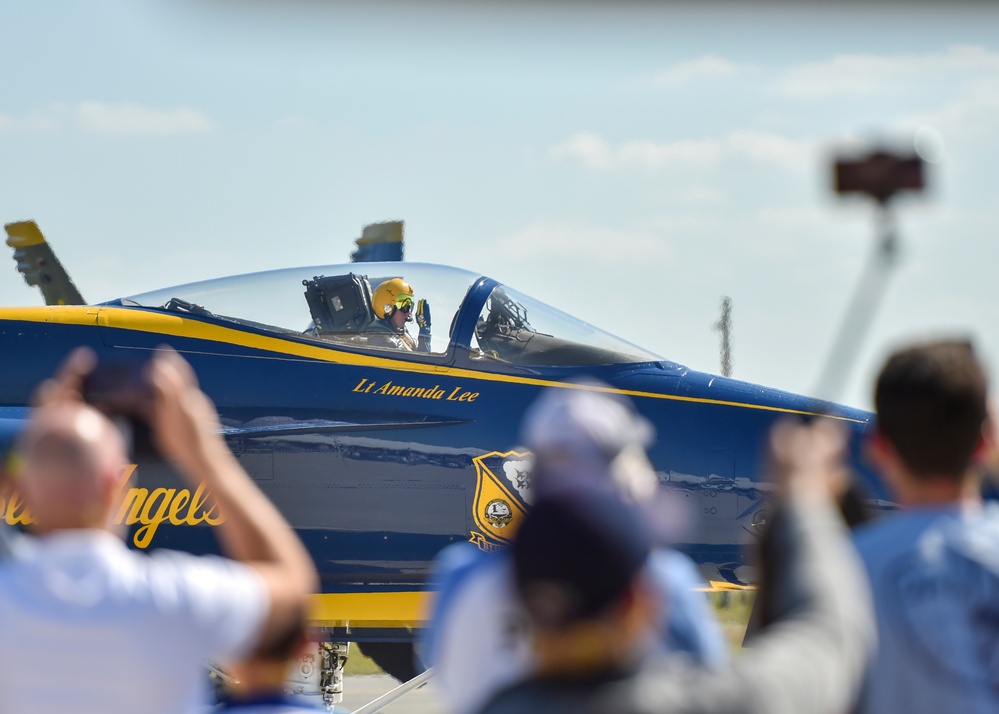 Navy Flight Demonstration Squadron Performs in Lakeland, FL.