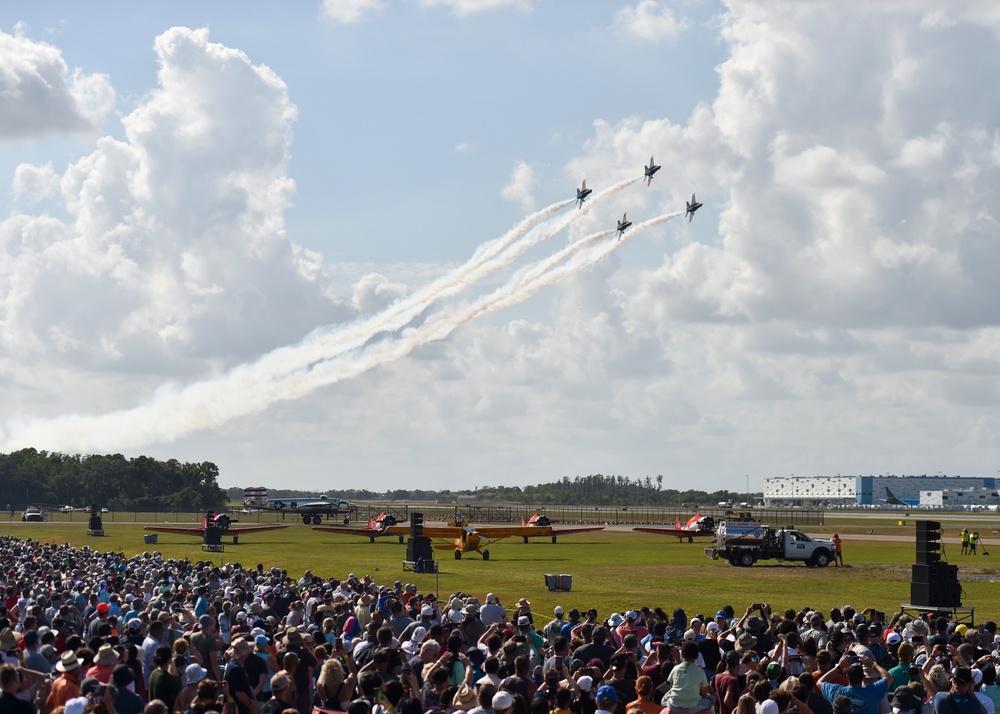 Navy Flight Demonstration Squadron Performs in Lakeland, FL.