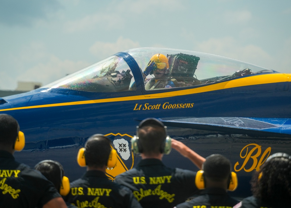 Navy Flight Demonstration Squadron Performs in Fort Lauderdale, FL.