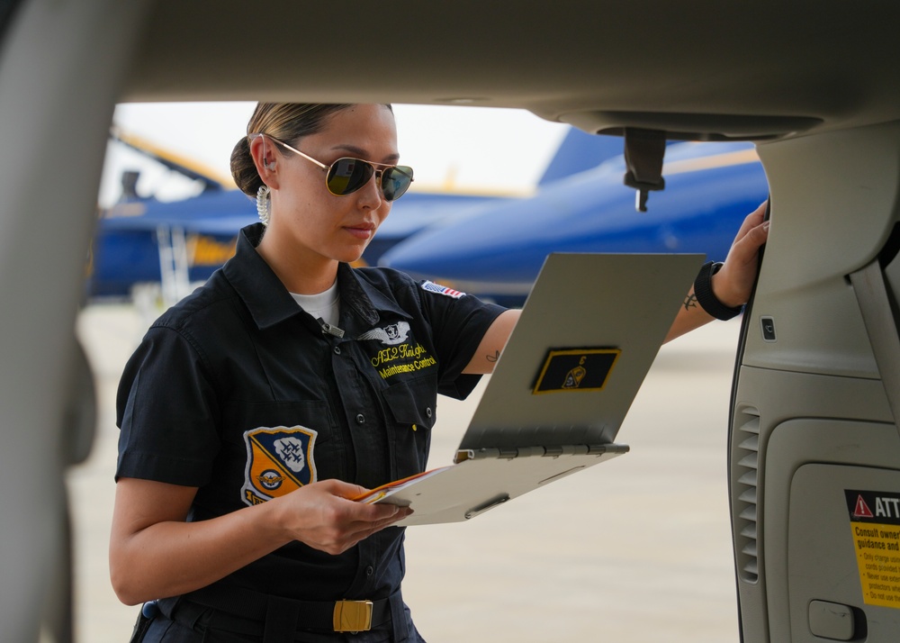 Navy Flight Demonstration Squadron Performs in Corpus Christi, TX.