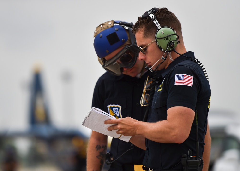 Navy Flight Demonstration Squadron Performs in Columbus, OH.