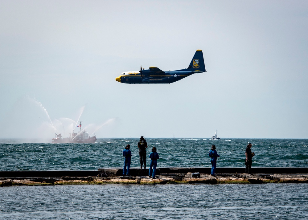 Navy Flight Demonstration Squadron Performs in Toronto, Canada