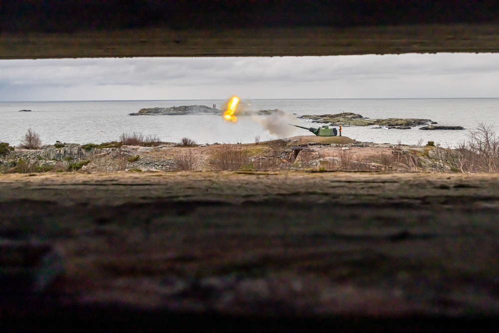 U.S. Marines From 2nd ANGLICO and the Coastal Brigade, Finnish Navy Conduct Series Fires Using 130mm 53 TK Cannon