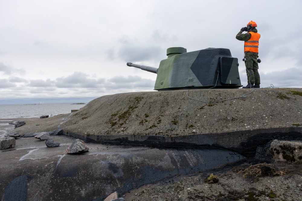 U.S. Marines From 2nd ANGLICO and the Coastal Brigade, Finnish Navy Conduct Series Fires Using 130mm 53 TK Cannon