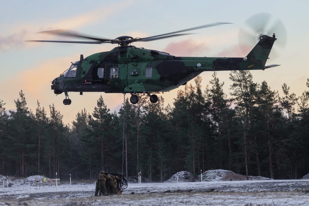 CLB-6 and Finnish Service Members Conduct Helicopter Sling Load Exercise