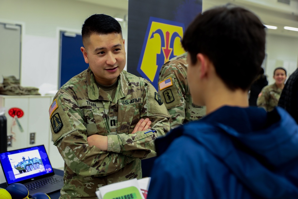 Reserve Unit Presents Career Opportunities to KHS Students