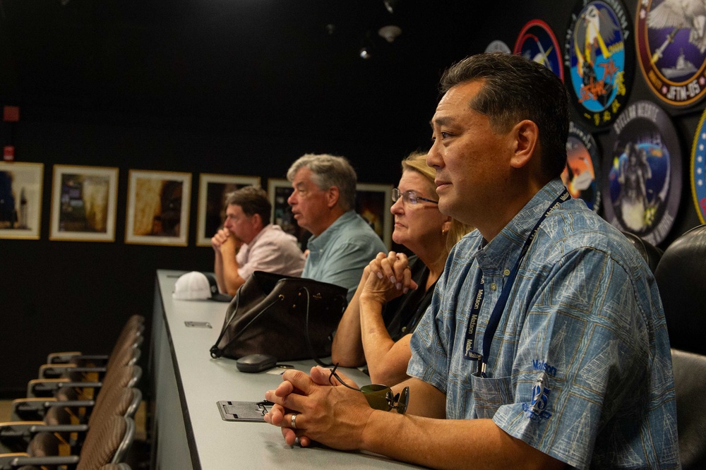 Navy League Hawaii visits Pacific Missile Range Facility.