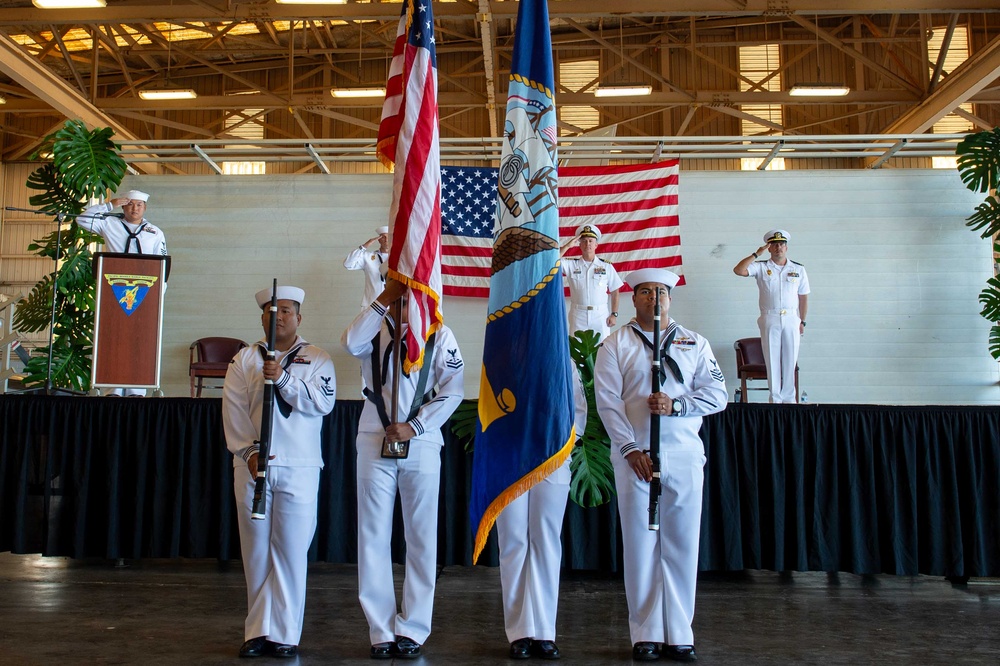 Pacific Missile Range Facility Hosts a Retirement Ceremony for MA1 William Topping.