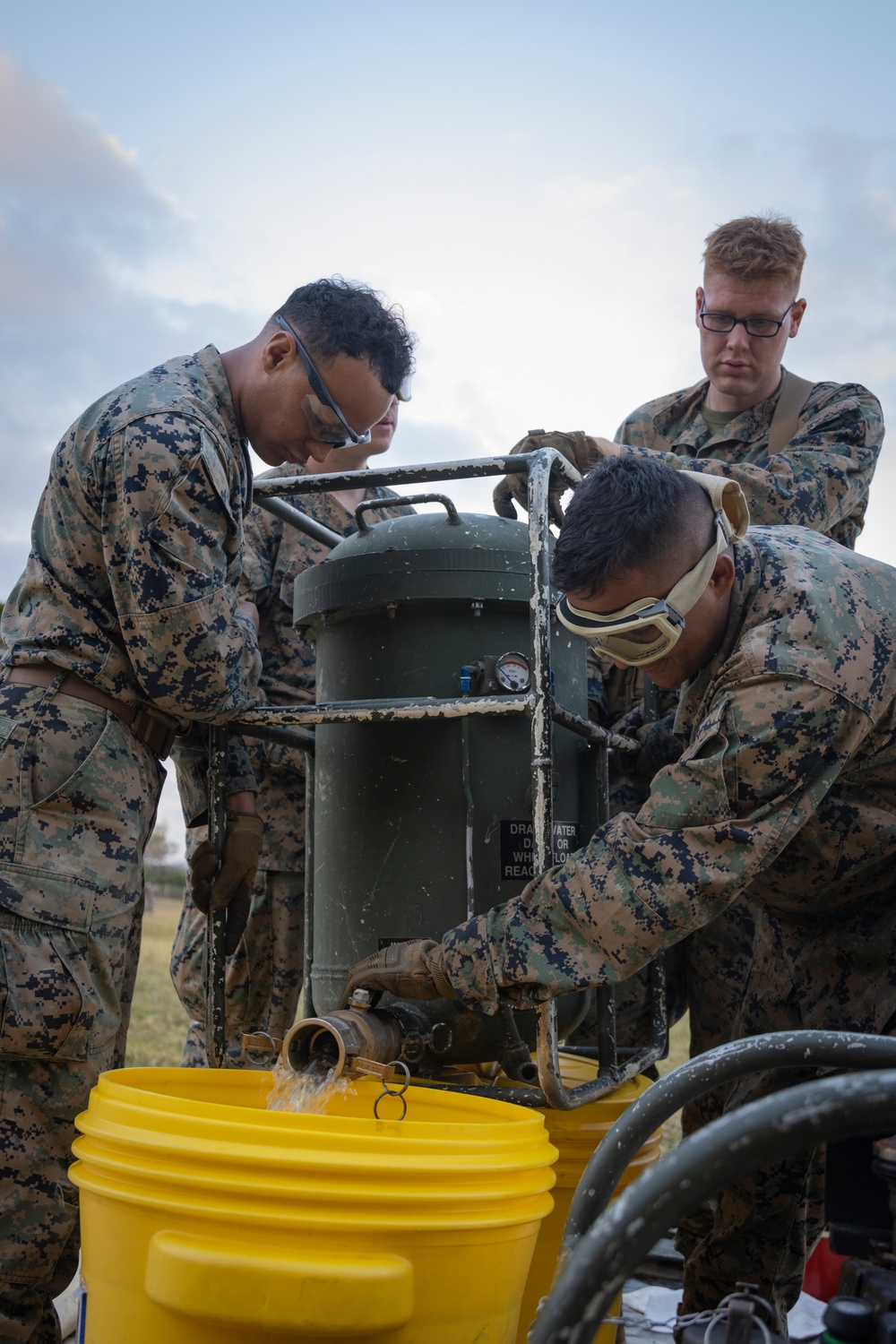 Marine Medium Tiltrotor Squadron 265 Conducts a Forward Arming and Refueling Point Exercise