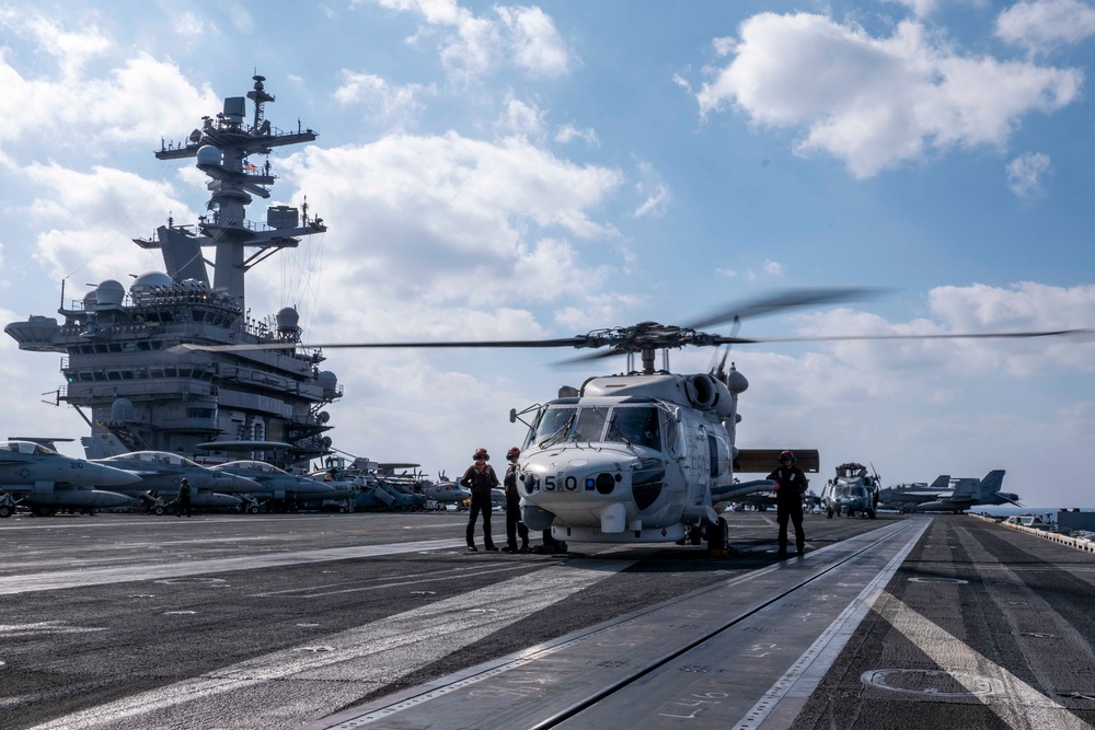 USS Carl Vinson (CVN 70) Sailors Conduct Helicopter Flight Operations in the Philippine Sea