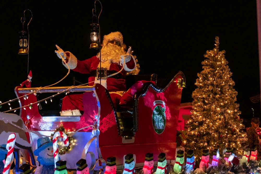 Marine Corps Community Services host Camp Courtney Tree Lighting Ceremony