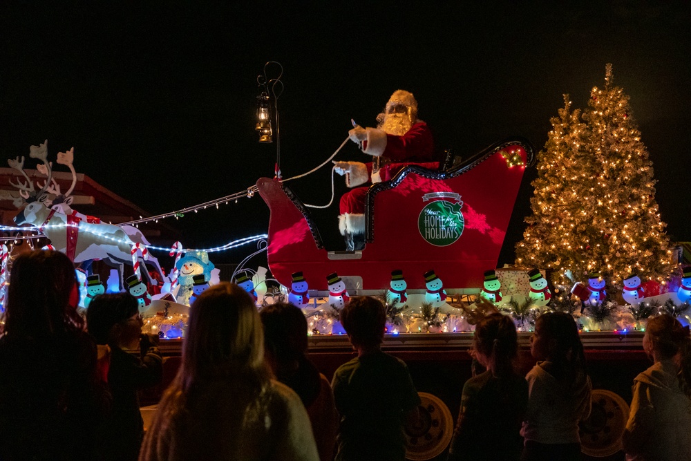 Marine Corps Community Services host Camp Courtney Tree Lighting Ceremony
