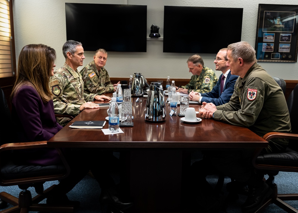 USEUCOM, Austrian defense leaders explore opportunities to expand cooperation