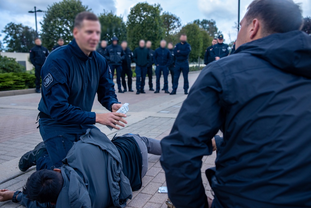 FASTEUR TCCC training with Latvian police