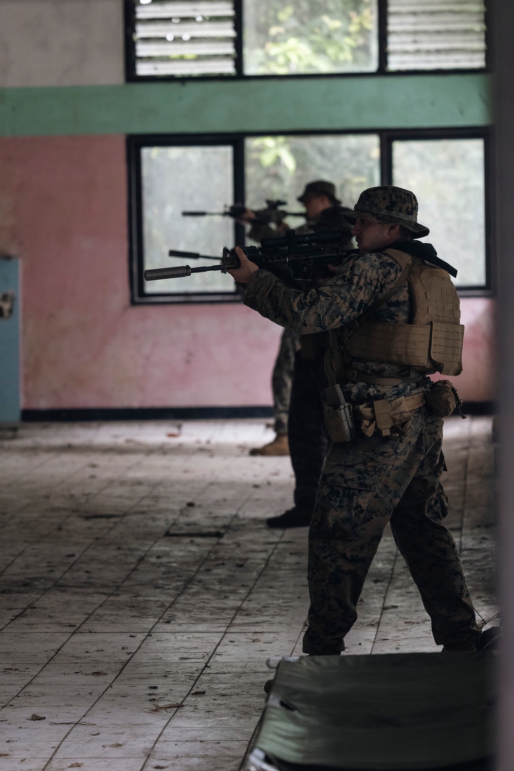 Keris MAREX 23: Introduction to MOUT, Weapons Handling