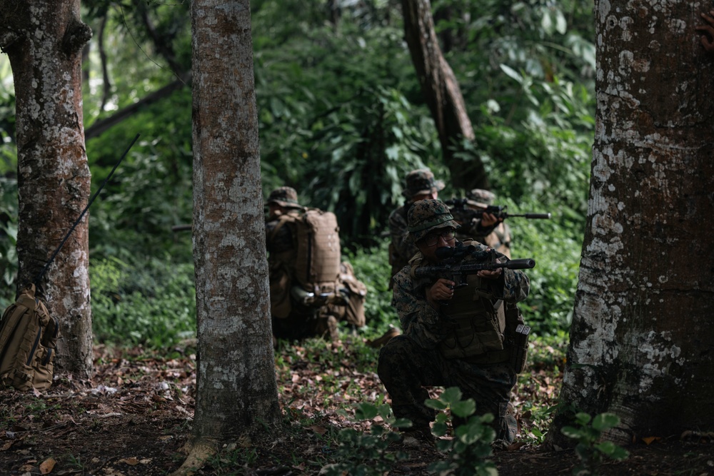Keris MAREX 23: Introduction to MOUT, Weapons Handling