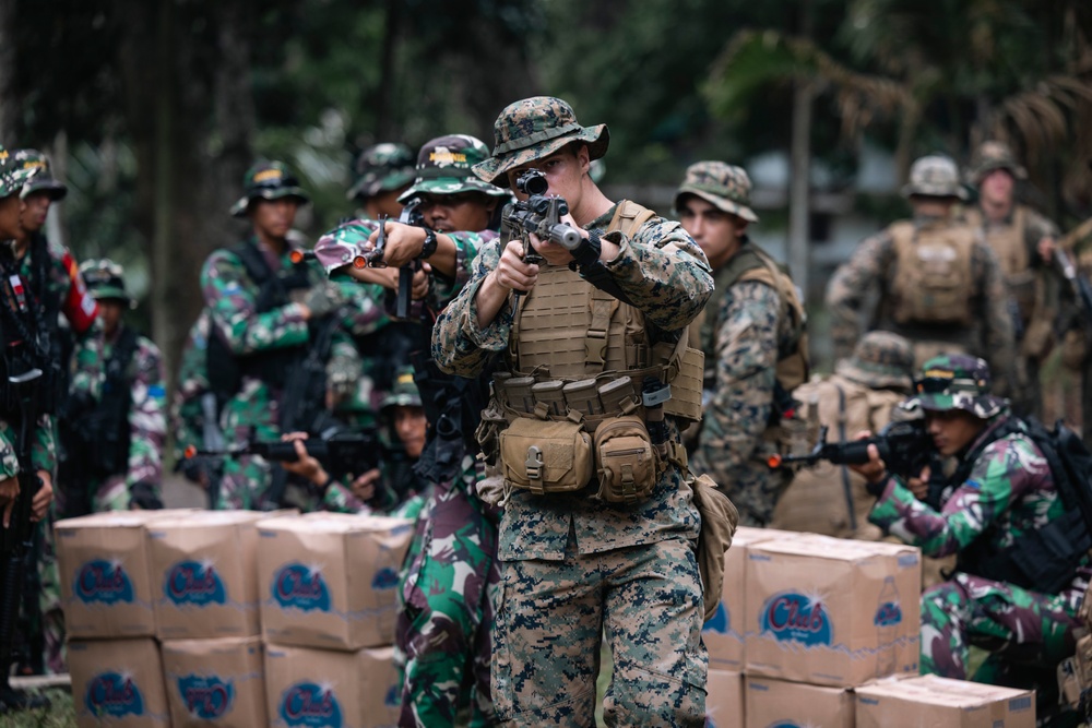 Keris MAREX 23: Introduction to MOUT, Weapons Handling