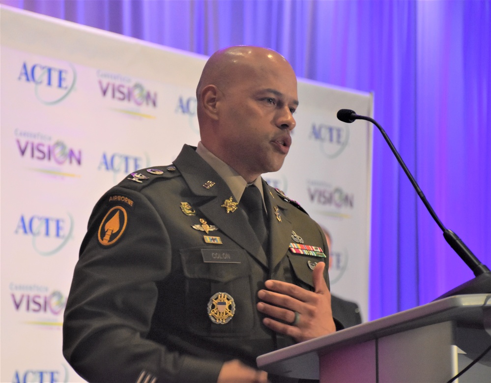 Col. Xavier Colon represents USAREC at ACTE awards banquet