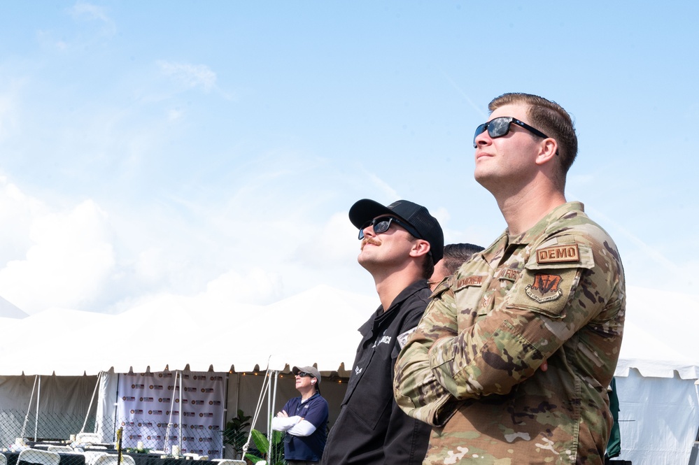 F-16 Viper Demo Team performs at Stuart Air Show