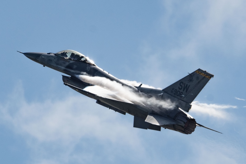 DVIDS - Images - F-16 Viper Demo Team performs at Stuart Air Show ...