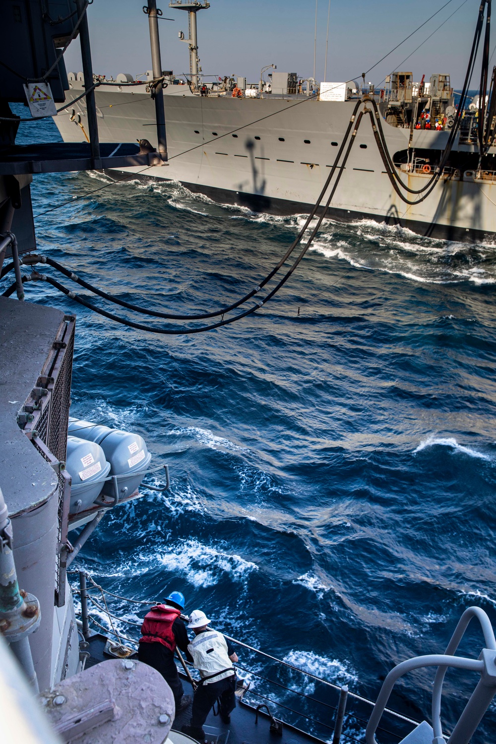 USS Philippine Sea (CG 58) Conducts Replenishment-at-Sea