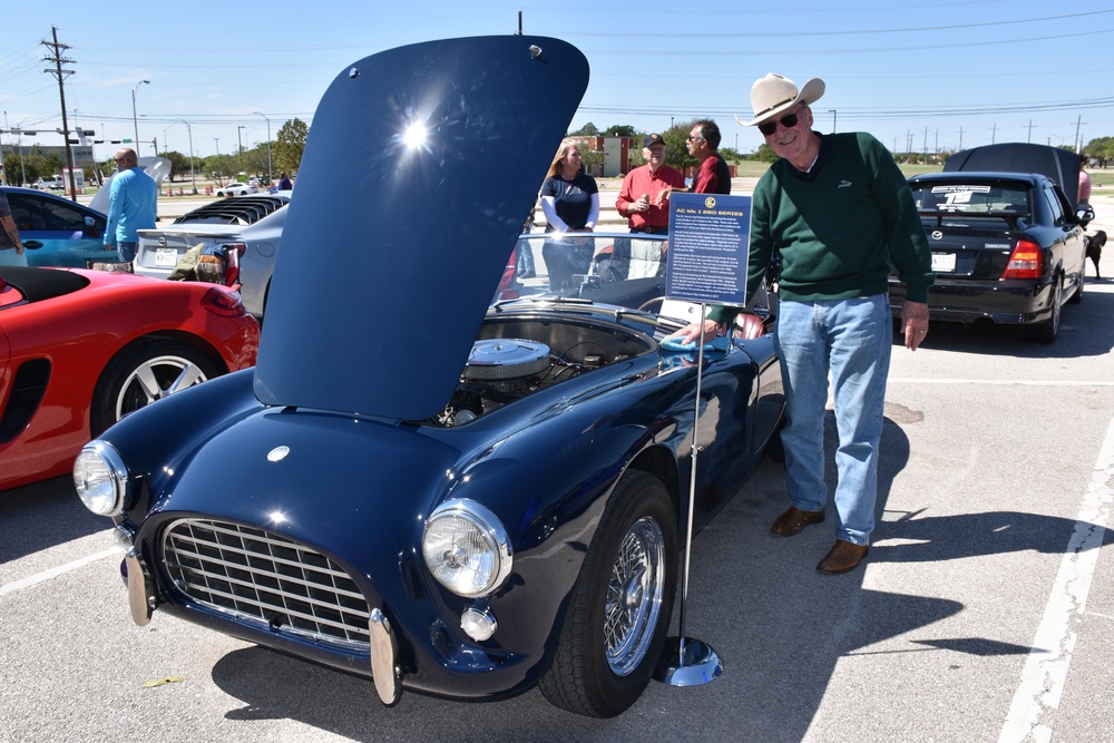 USO hosts first car show