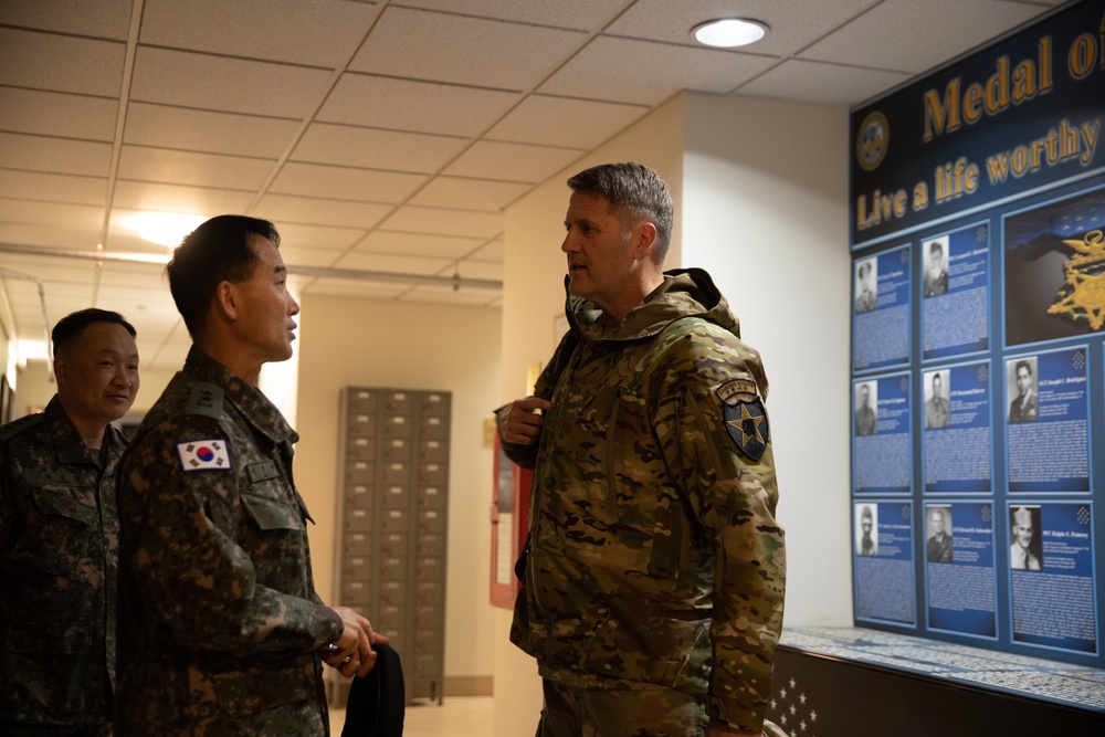 7th Infantry Division visited by the Korean Defense Attache