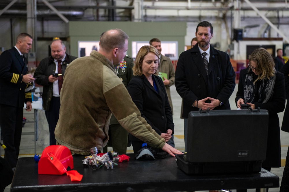 DSD Hicks Visits RAF Lakenheath