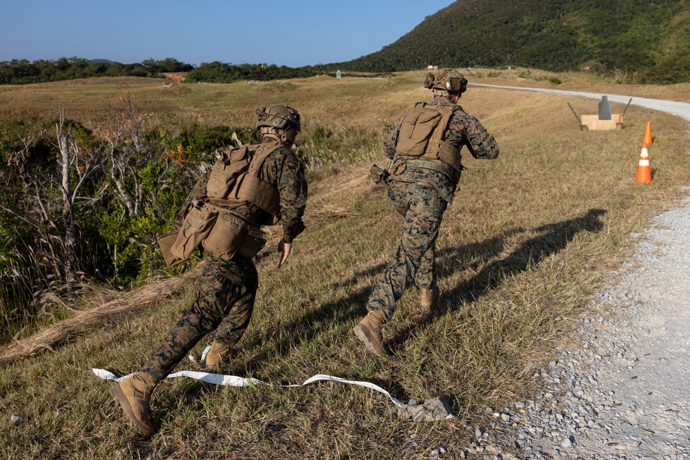 Marines with Battalion Landing Team 1/1 Conduct Marksmanship Training