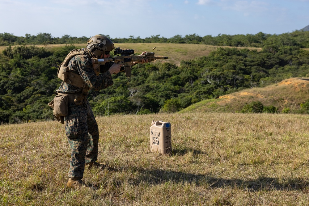 Marines with Battalion Landing Team 1/1 Conduct Marksmanship Training