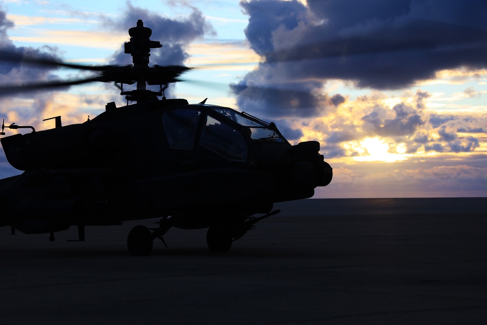 Apache Flight Deck Landing Practice