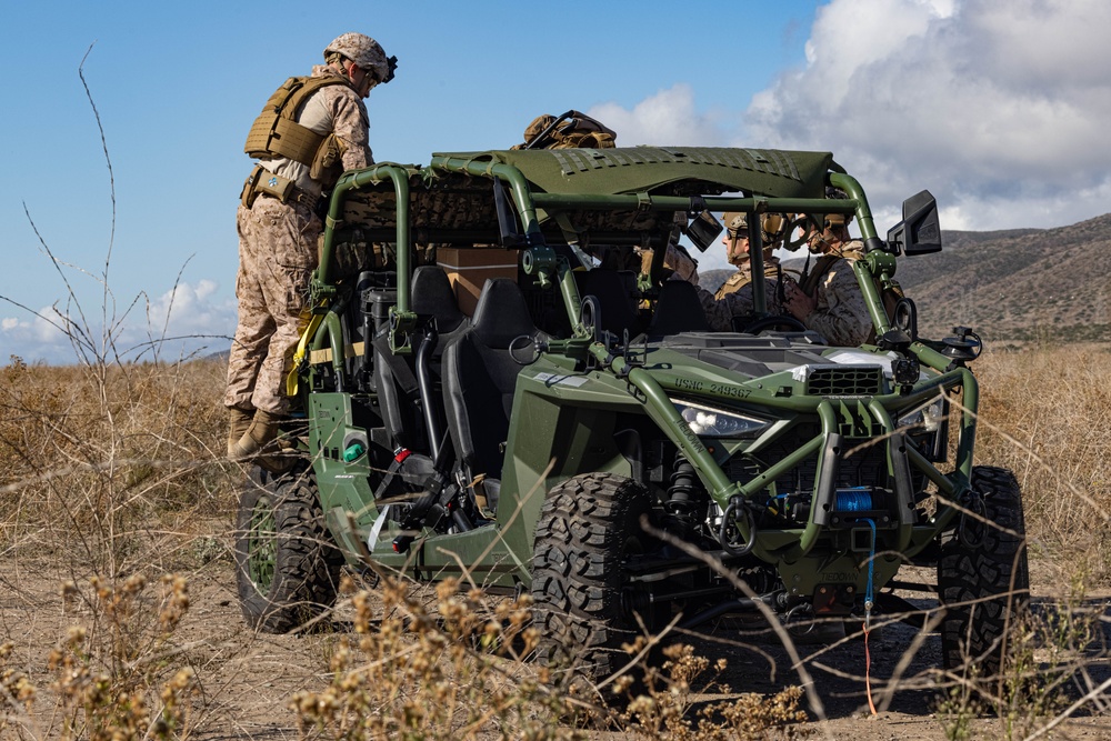 Steel Knight 23.2: 5th Marines unloads Ultra Light Tactical Vehicle from MV-22B Osprey