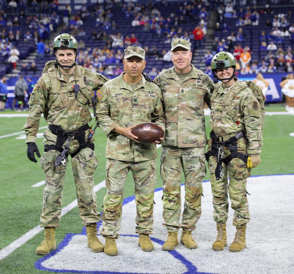 Service members participate in &quot;Salute to Service&quot; Game