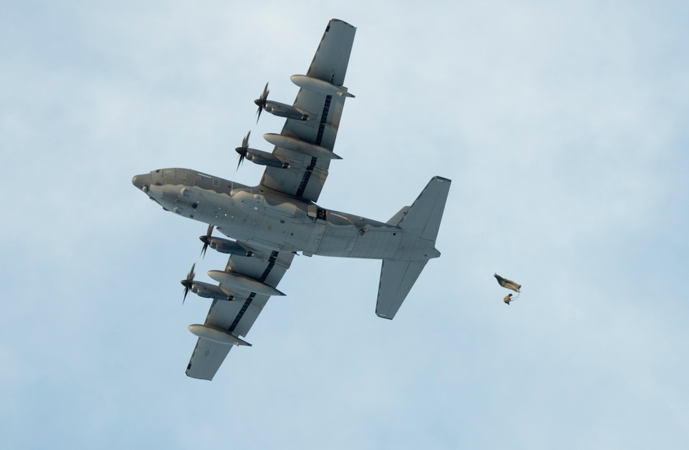 Air Force special warfare Airmen, Alaska Air National Guard aviators, and Army paratroopers conduct airborne training at JBER