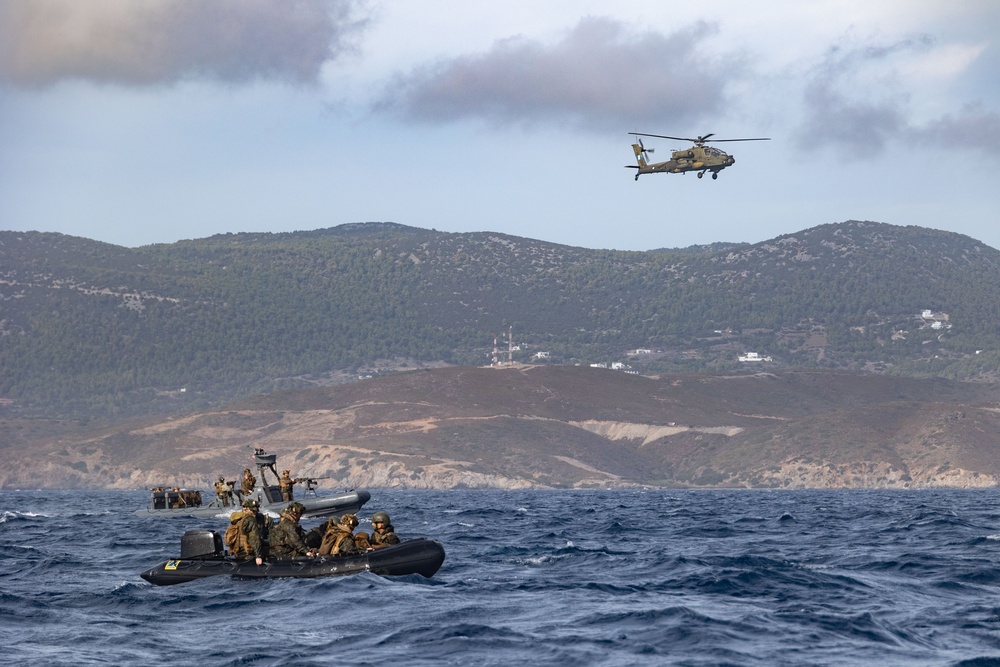 26th MEU(SOC) Marines conduct amphibious operations with Hellenic Marines