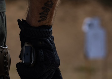 Senior leaders of H&amp;S Bn join SRT on live fire range