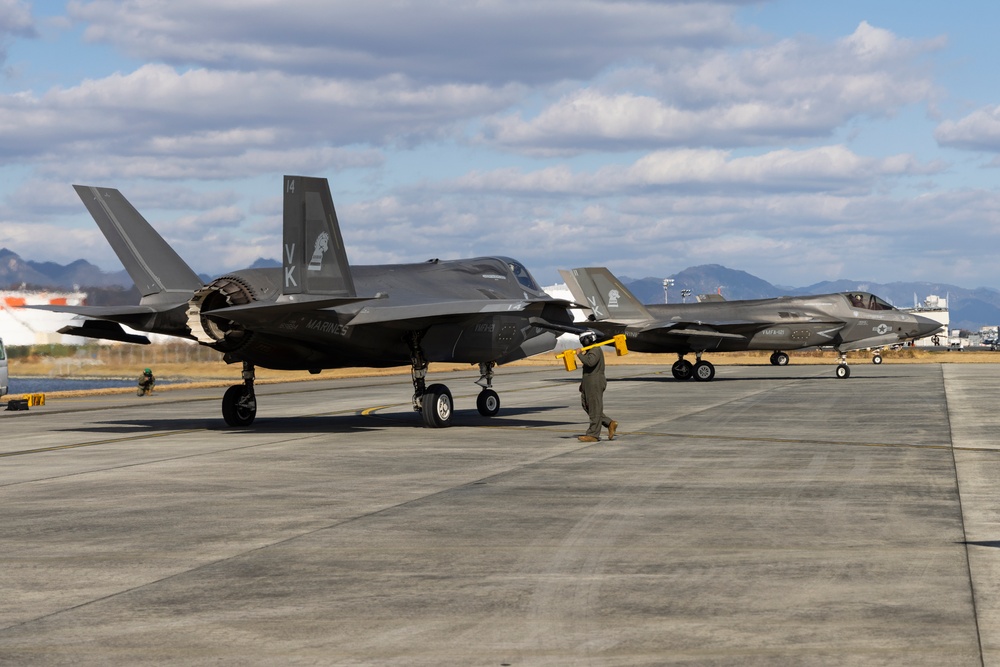 Green Knights stay loading ordnance