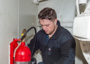 USS Ronald Reagan (CVN 76) Sailors perform maintenance and prepare for 3MI