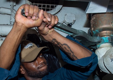 USS Ronald Reagan (CVN 76) Sailors perform maintenance and prepare for 3MI